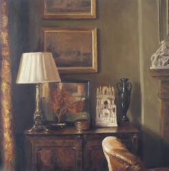 Interieur met leren stoel en lamp